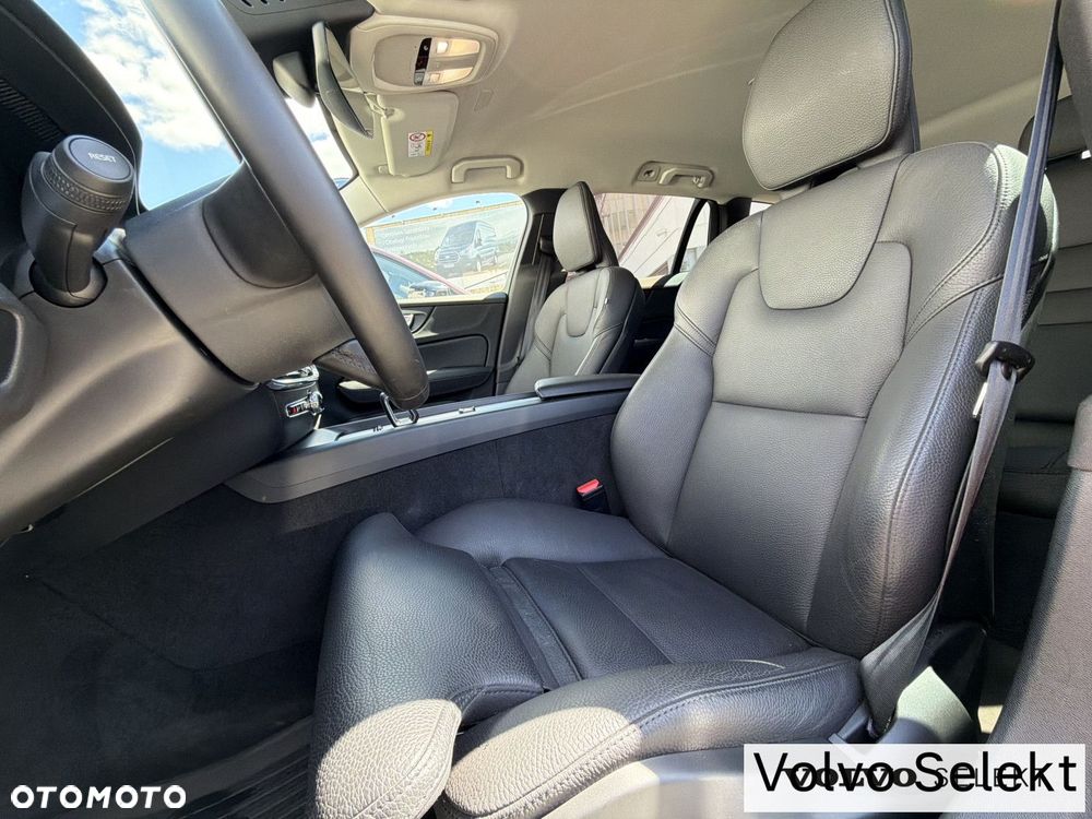 Volvo V60 Cross Country - 11