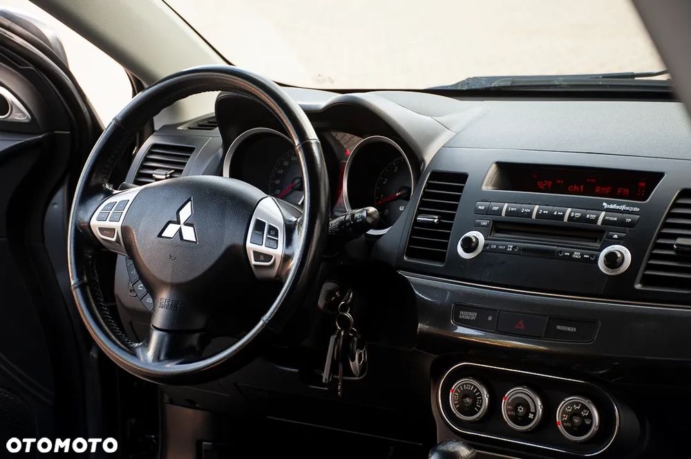 Mitsubishi Lancer 1.8 Intense - 18