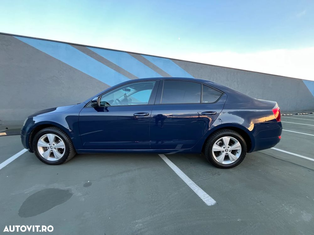 Skoda Octavia 1.6 TDI DSG Style - 26