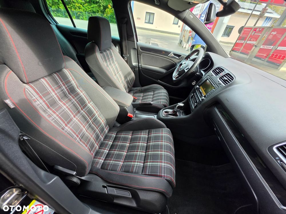 Volkswagen Golf - 12