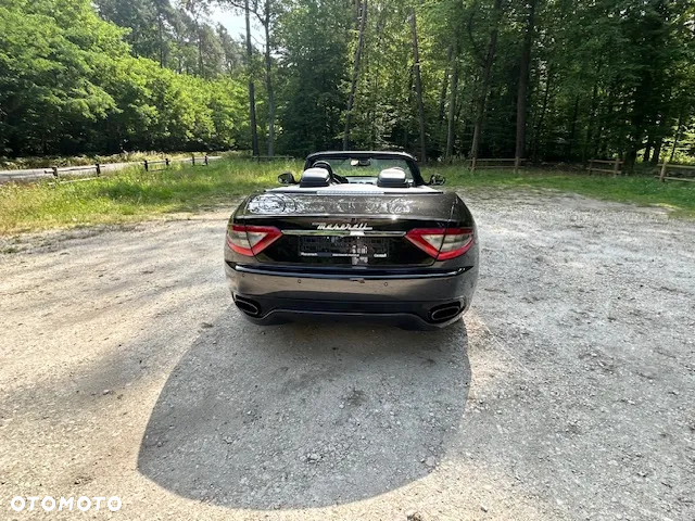 Maserati GranCabrio Sport - 14