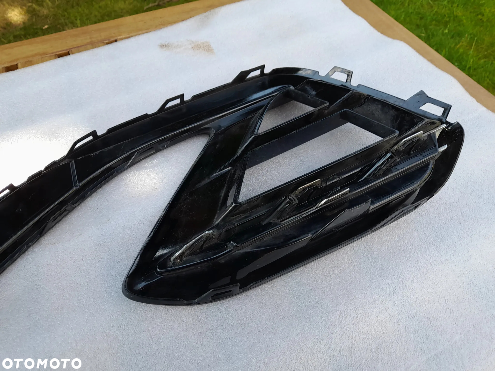 LEWA KRATKA CHROM ZDERZAKA VARTEON LIFT R-LINE  3G8853665E - 10