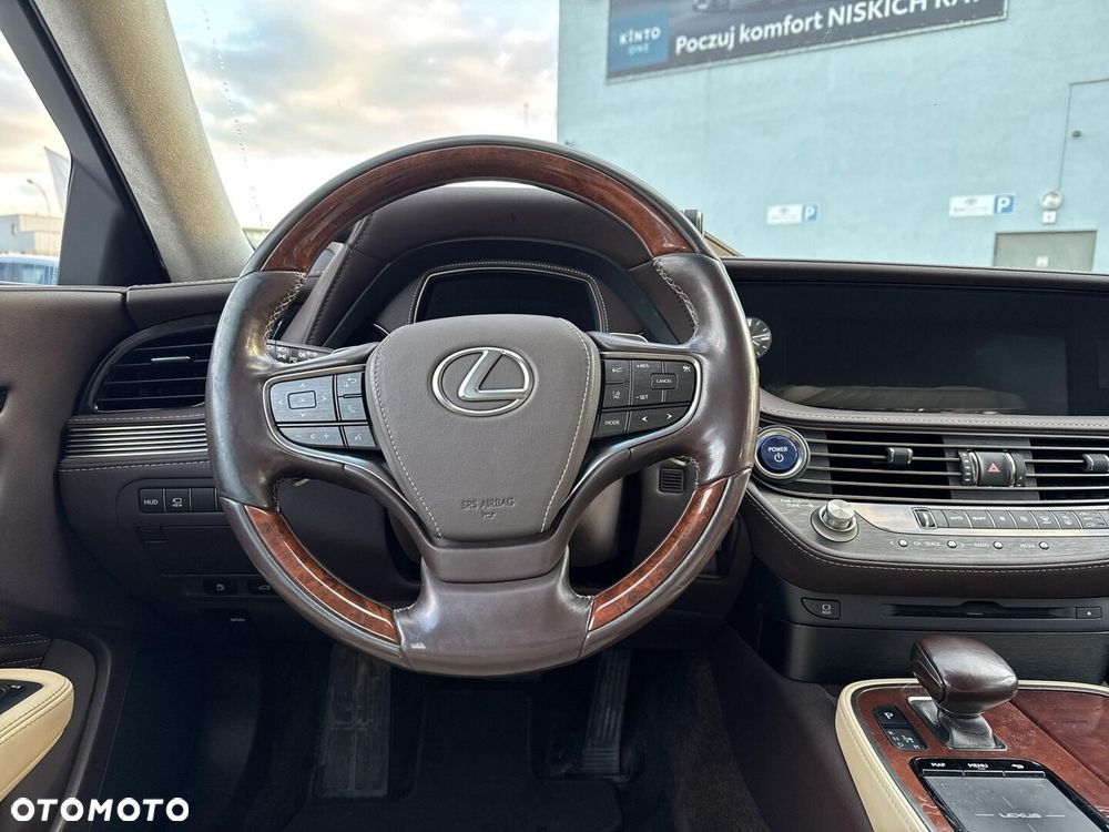 Lexus LS - 12