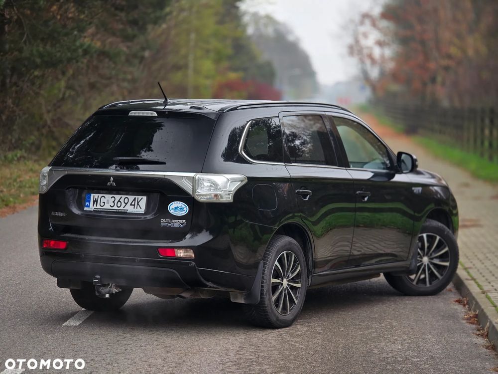 Mitsubishi Outlander - 4