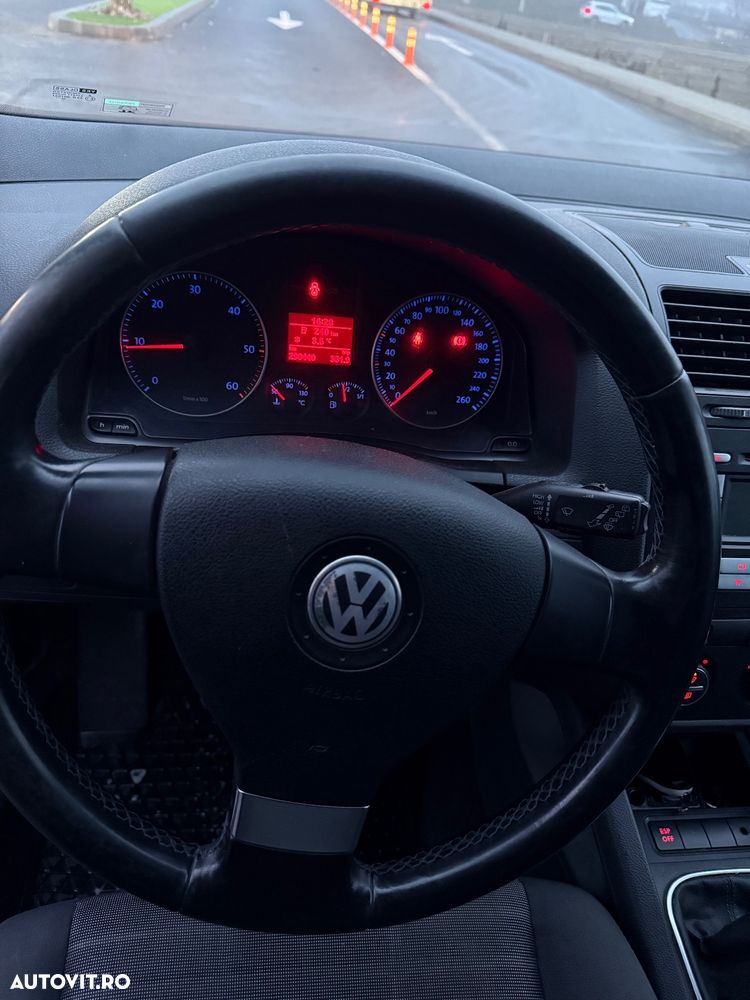 Volkswagen Golf 1.9 TDI DPF Tour - 12