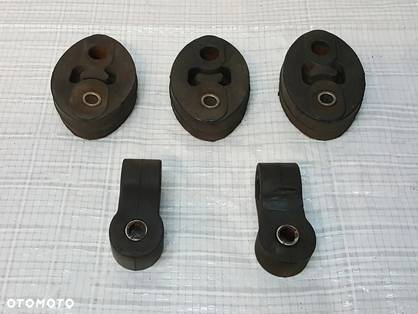 Mocowania tłumika (gumy, uchwyty) do Suzuki Vitara I