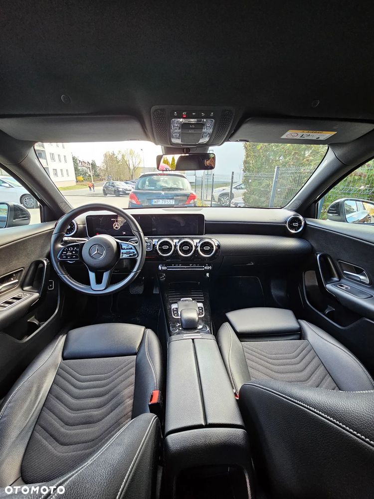 Mercedes-Benz Klasa A 180 d 7G-DCT - 24