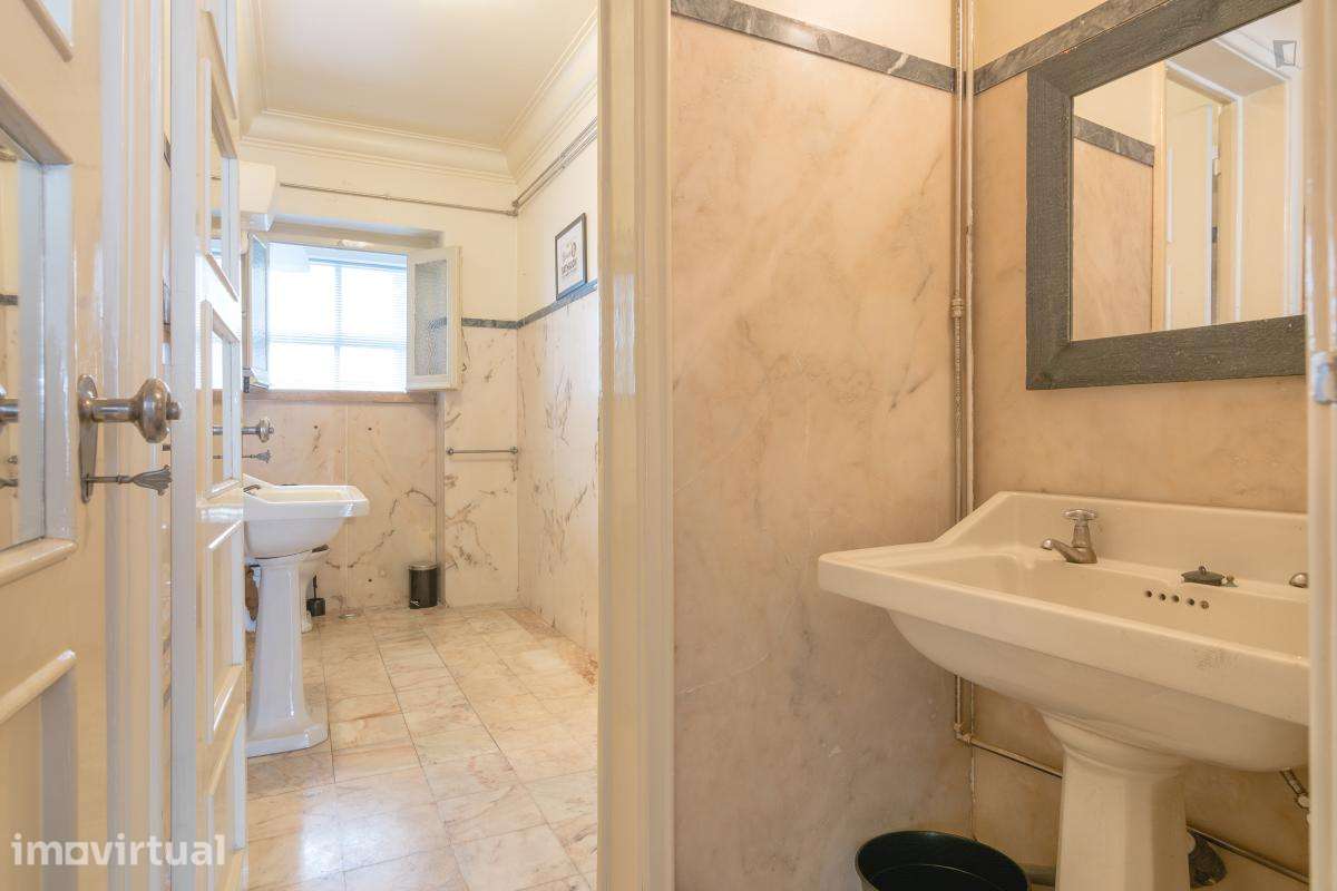 Quarto - localizado em Saldanha Lisbon - Grande imagem: 3/12