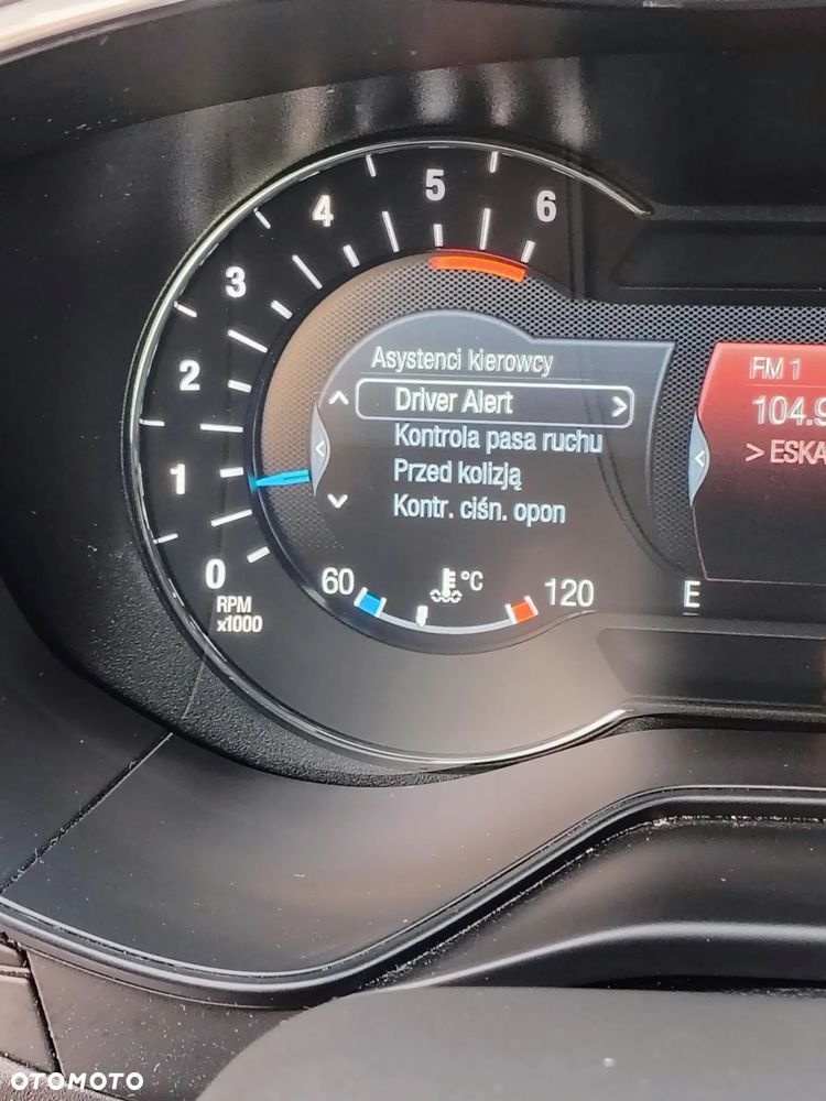 Ford Mondeo Turnier 2.0 TDCi Start-Stopp PowerShift-Aut Titanium - 19