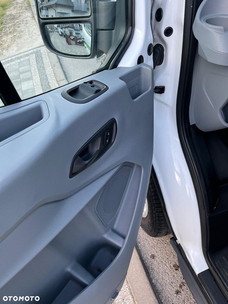 Ford Transit - 19