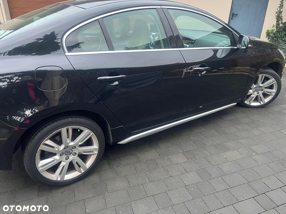 Volvo S60 D2 R-Design - 5