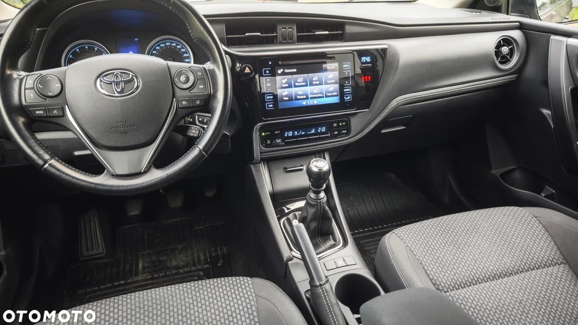 Toyota Corolla 1.6 Comfort - 10