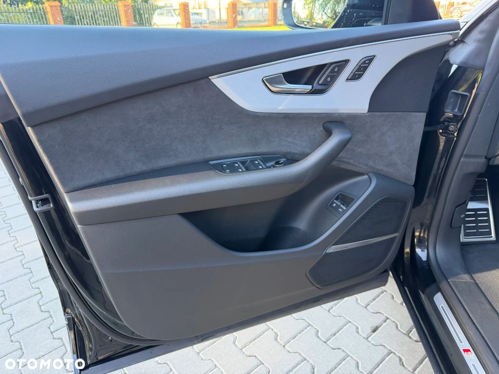 Audi Q8 60 TFSI e Quattro Tiptronic - 12