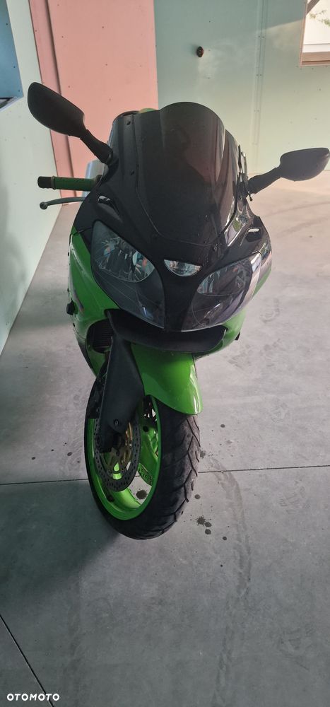 Kawasaki ZX - 3
