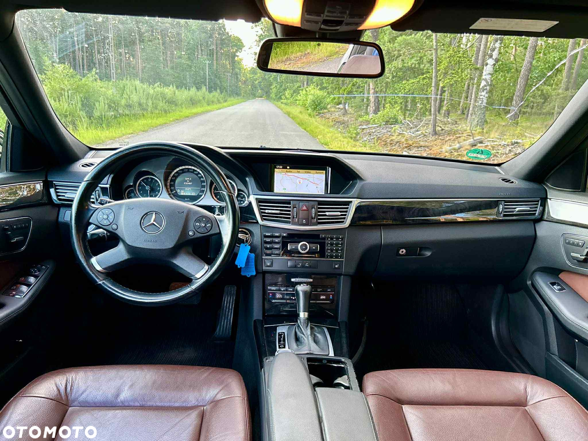 Mercedes-Benz Klasa E 250 BlueTEC 9G-TRONIC Avantgarde - 9