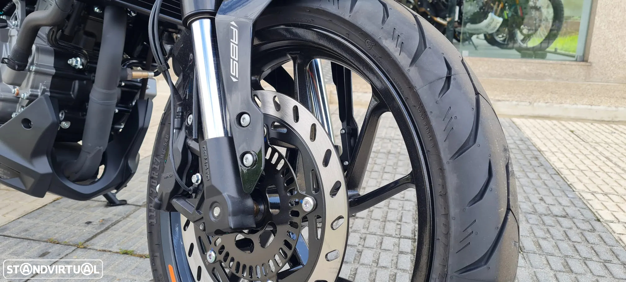 CF Moto 300NK - 10