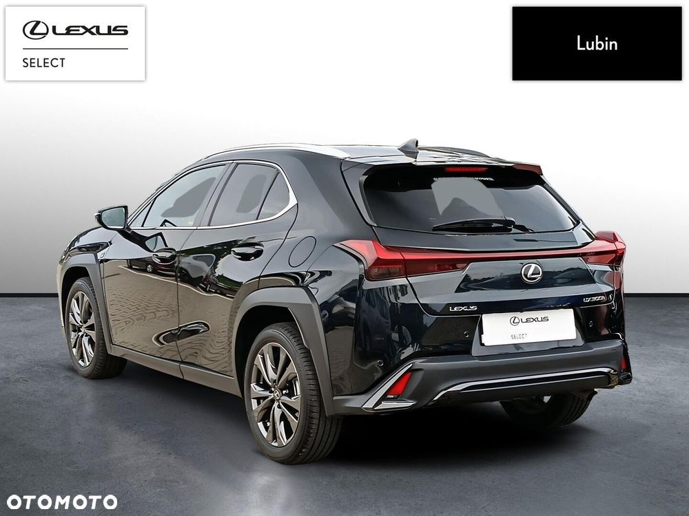 Lexus UX 300h F Sport Design - 4