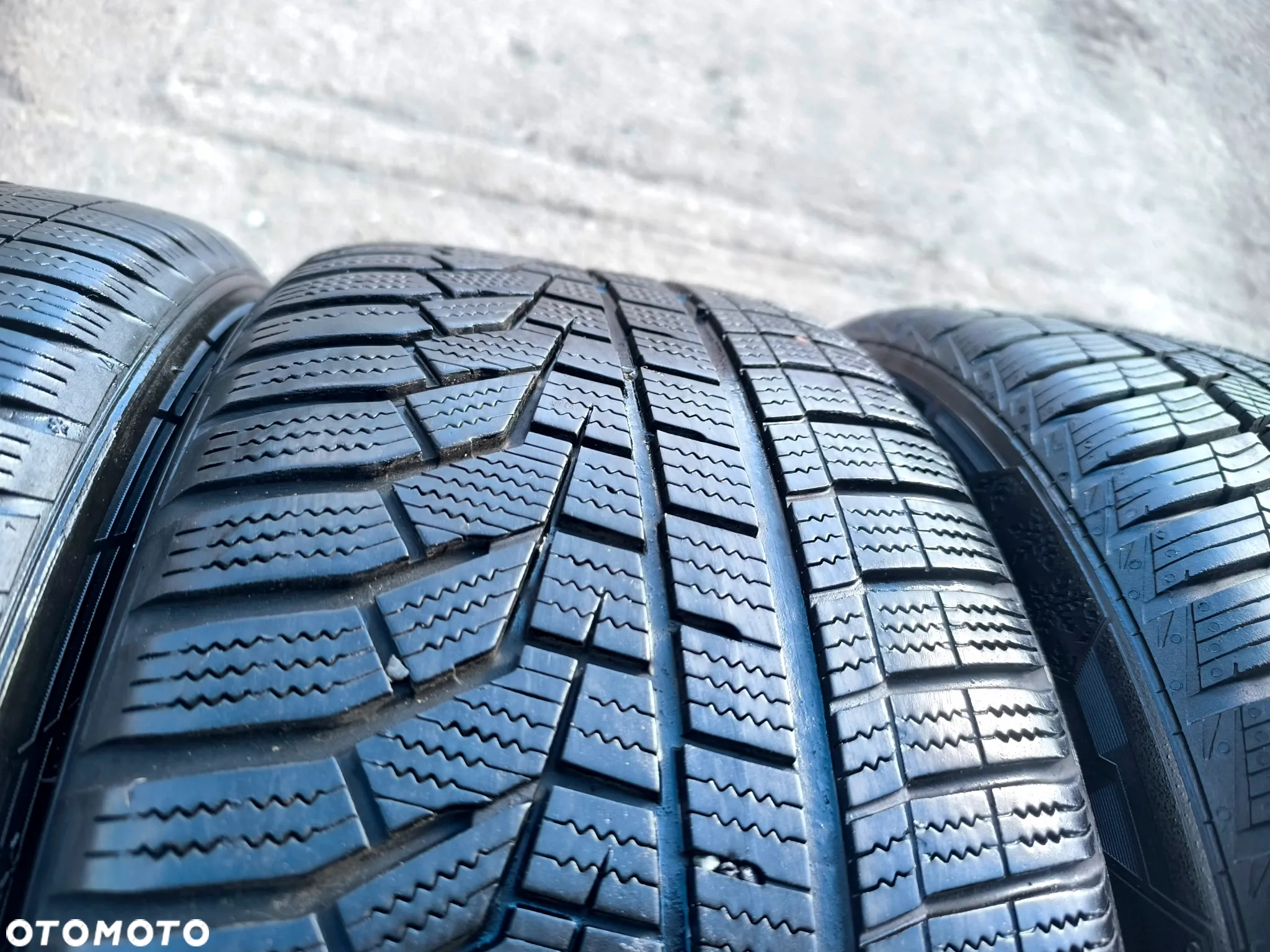 225/50R17 98H Opony Zimowe Zima HANKOO WINTER I*CEPT EVO2 5,5mm 21r. BARUM POLARIS 5 7,5mm 24r. Legnica ALU-RAD 225/50 - 8