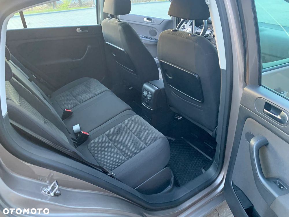 Volkswagen Golf Plus - 11