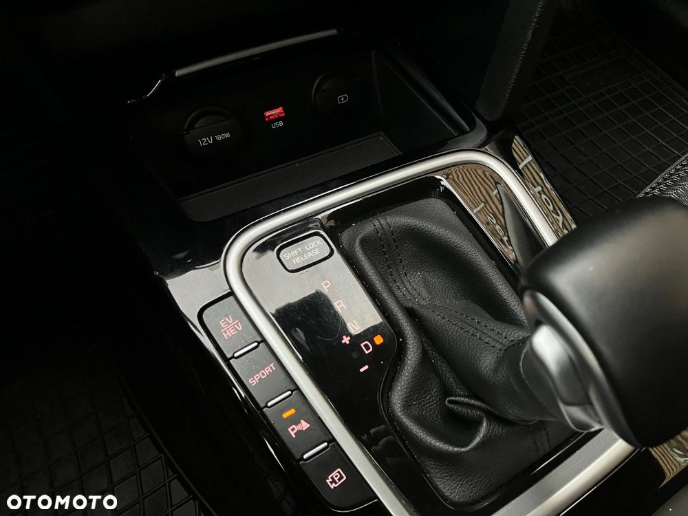 Kia Ceed 1.6 GDI PHEV L Business Line DCT - 33