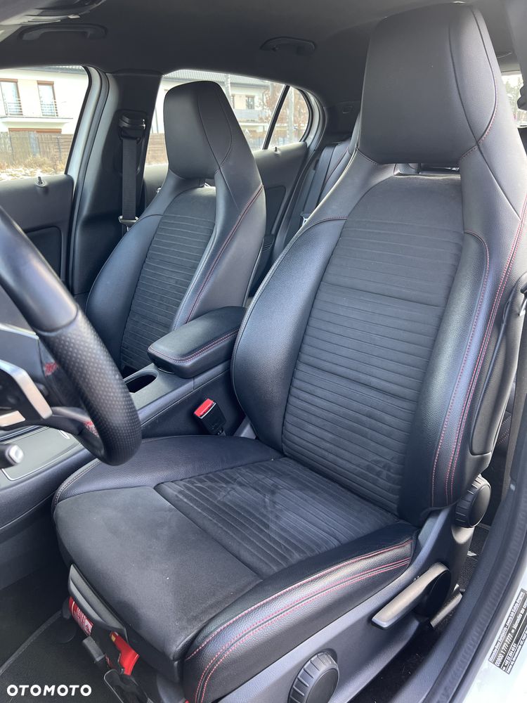 Mercedes-Benz GLA 200 7G-DCT AMG Line - 10