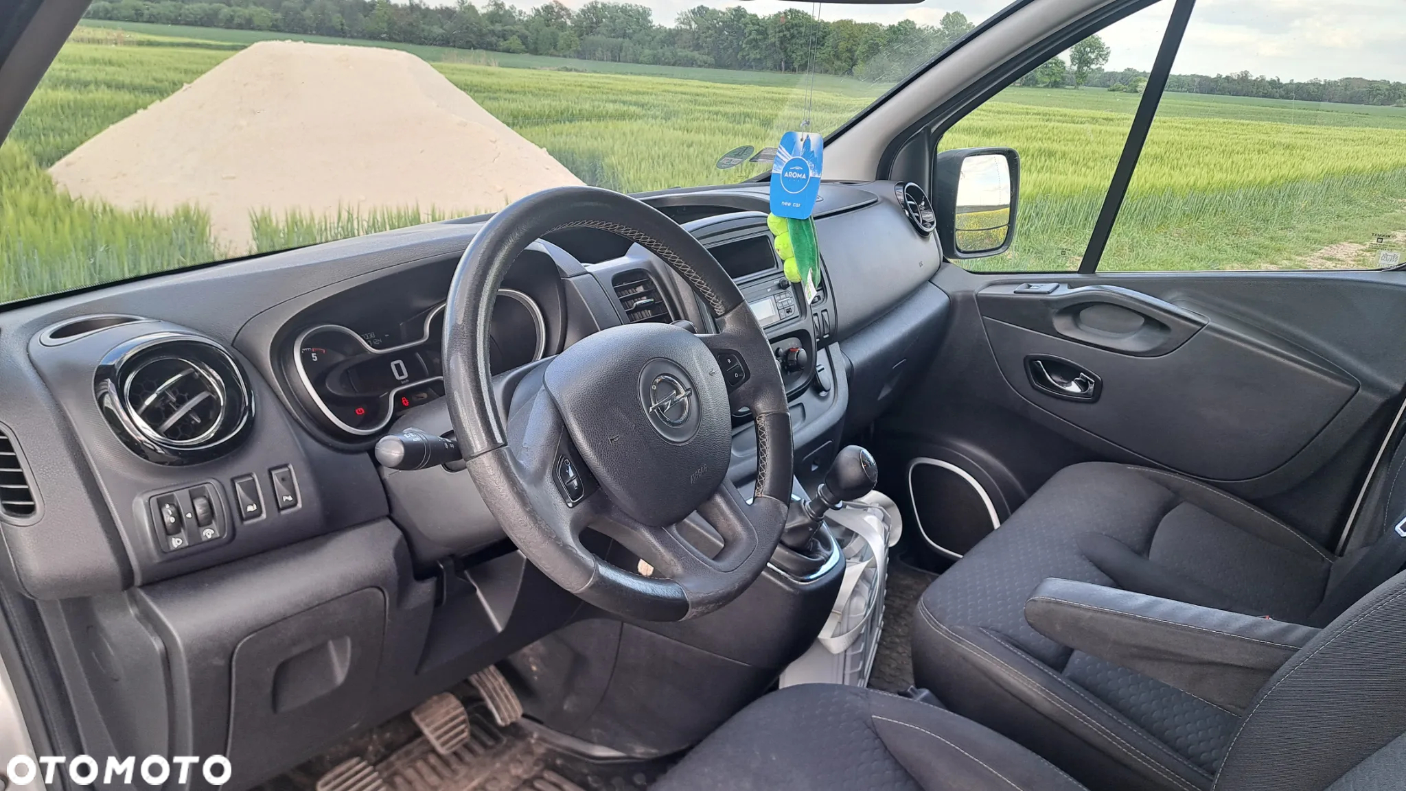 Opel Vivaro - 8