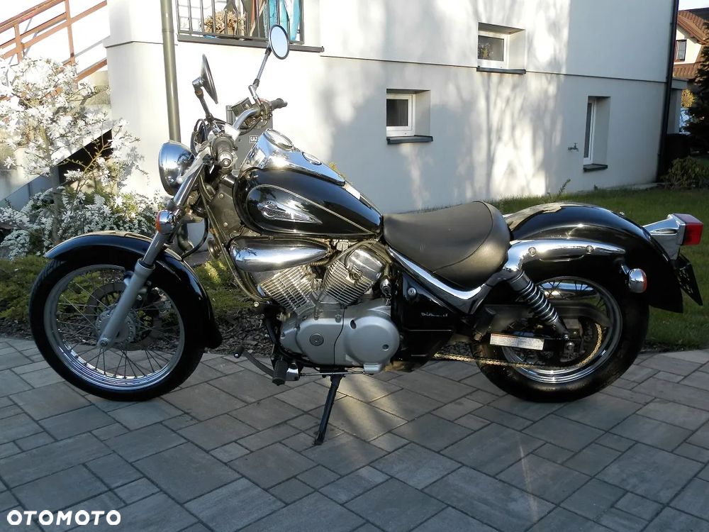 Suzuki Intruder - 7