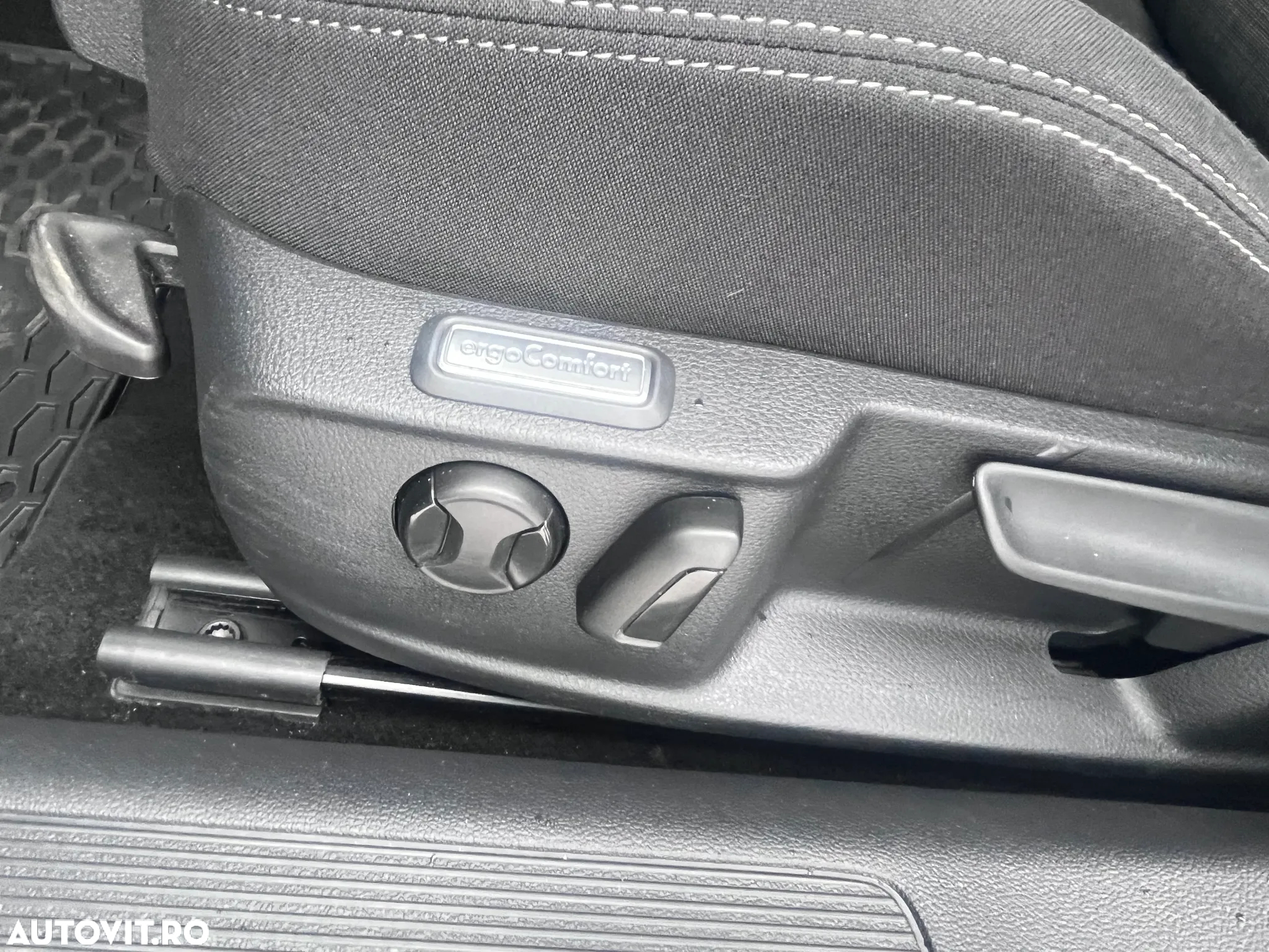 Volkswagen Passat - 11