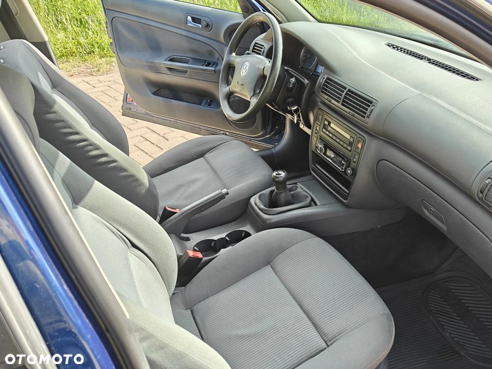 Volkswagen Passat 2.0 Comfortline - 6