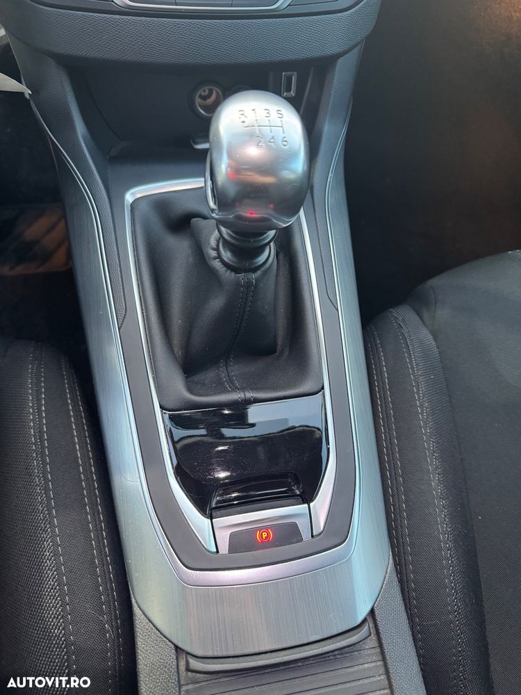 Peugeot 308 - 16