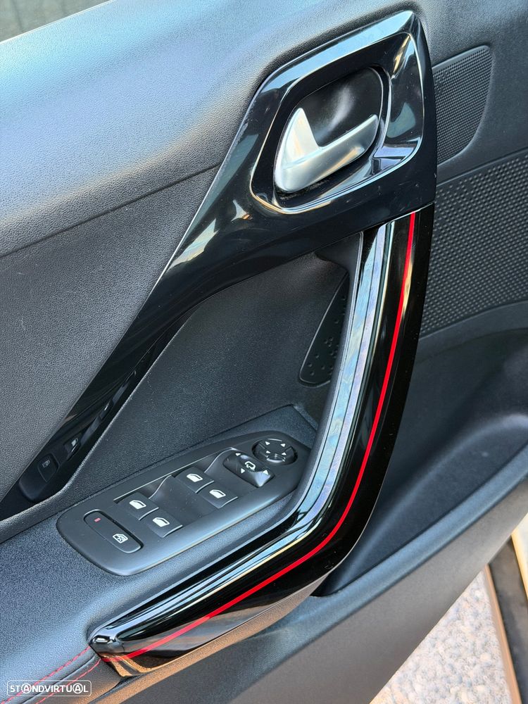 Peugeot 2008 PureTech 130 Stop&Start GT-Line Edition - 19