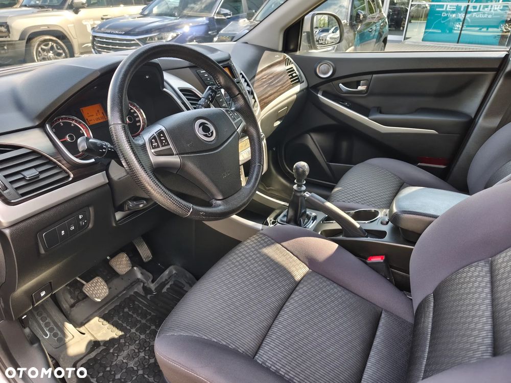 SsangYong/KGM Korando 2.0 e-XDi Quartz - 14