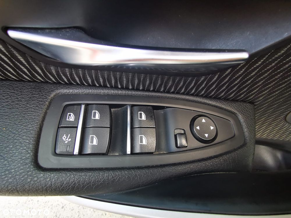 BMW 3GT 320i GPF xDrive Advantage - 15
