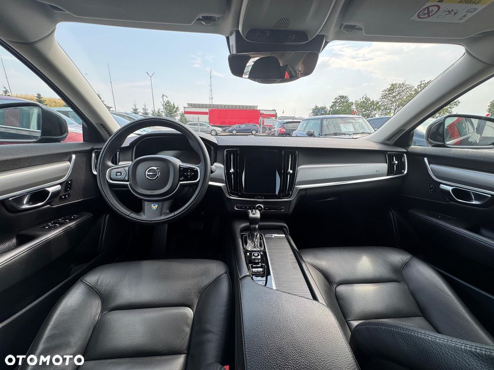 Volvo S90 D4 Geartronic Momentum Pro - 25