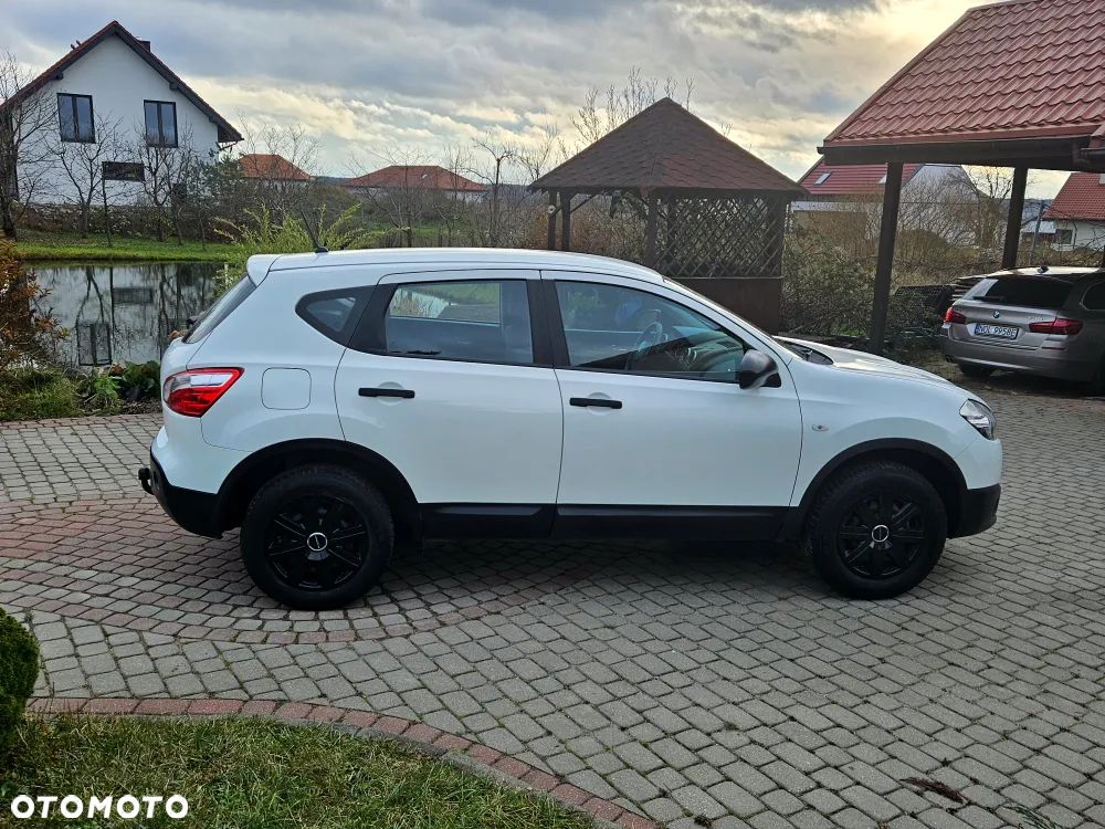 Nissan Qashqai 1.6 visia - 10