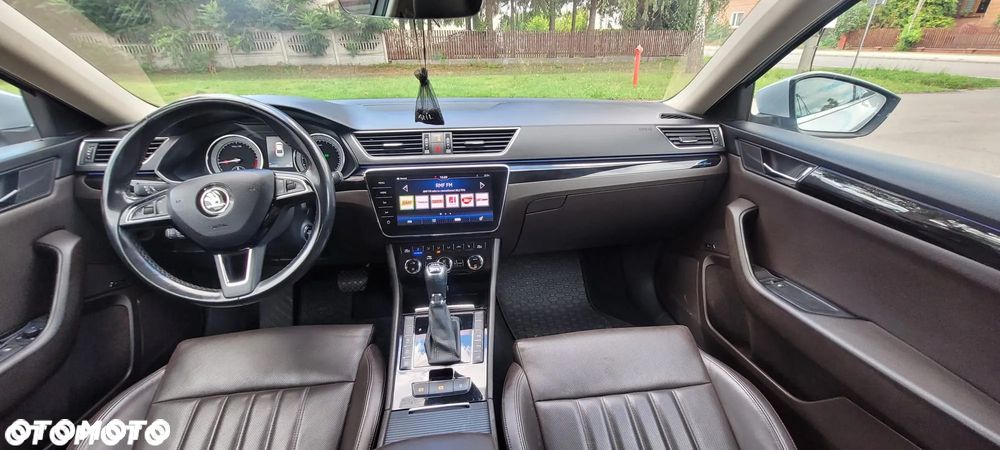 Skoda Superb 2.0 TDI 4x4 DSG L&K - 10
