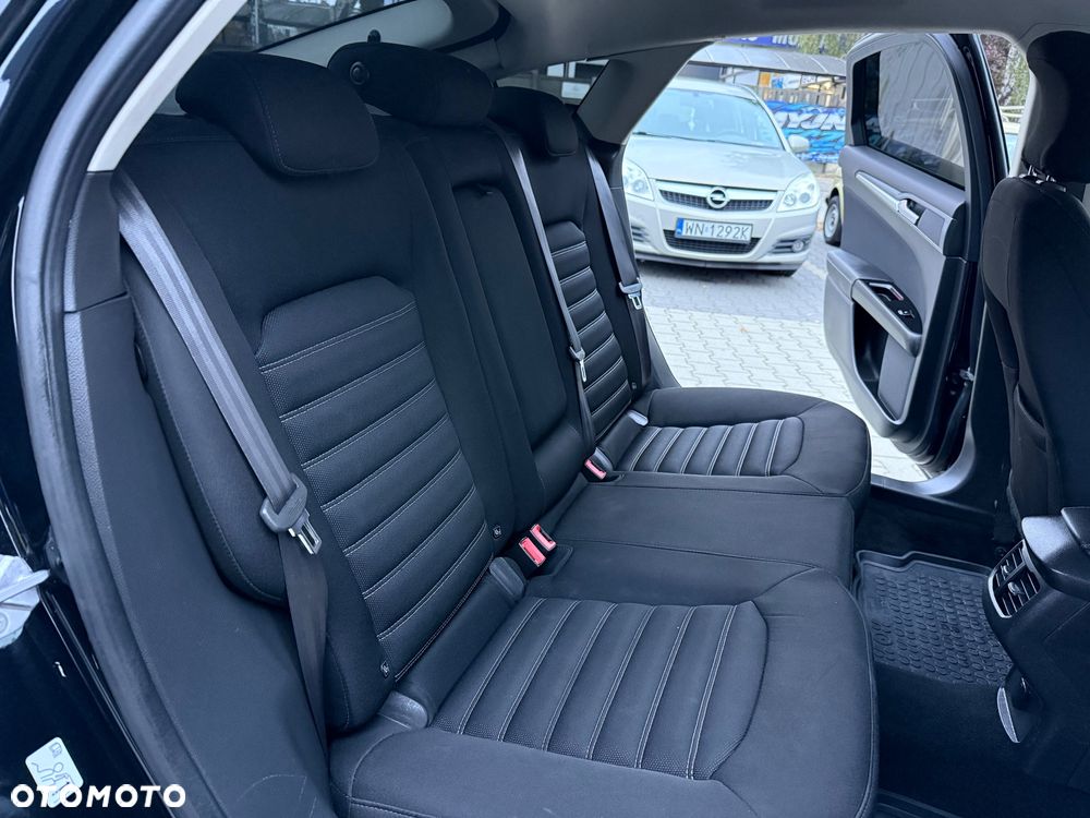 Ford Mondeo - 32