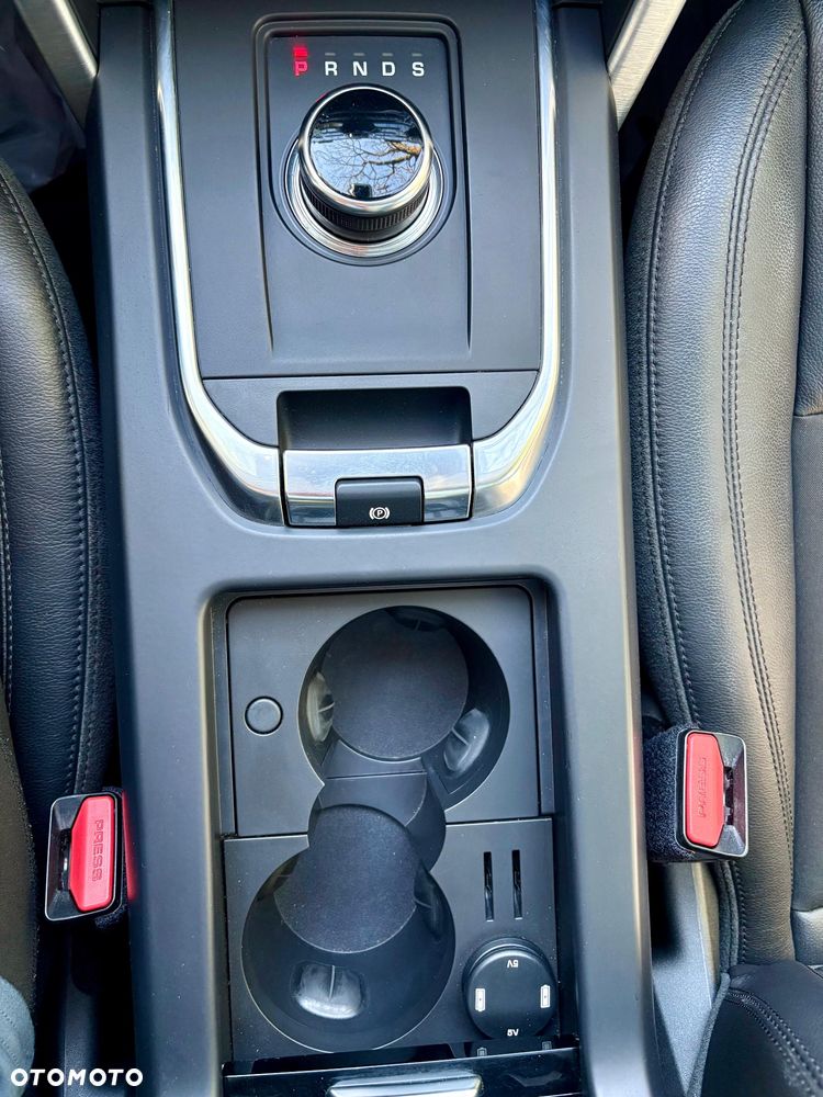 Land Rover Discovery Sport 2.0 Si4 HSE Luxury - 18