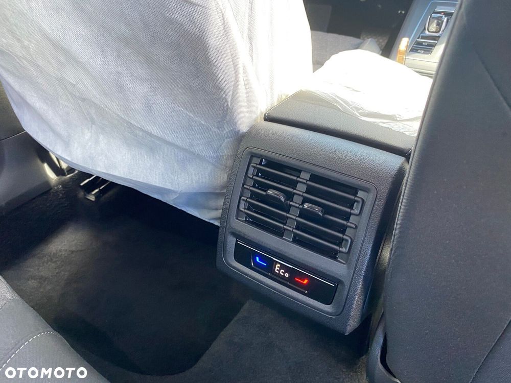 Volkswagen Golf - 12