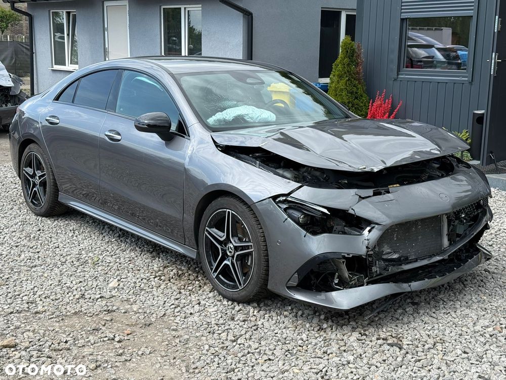Mercedes-Benz CLA 180 AMG Line 7G-DCT - 10