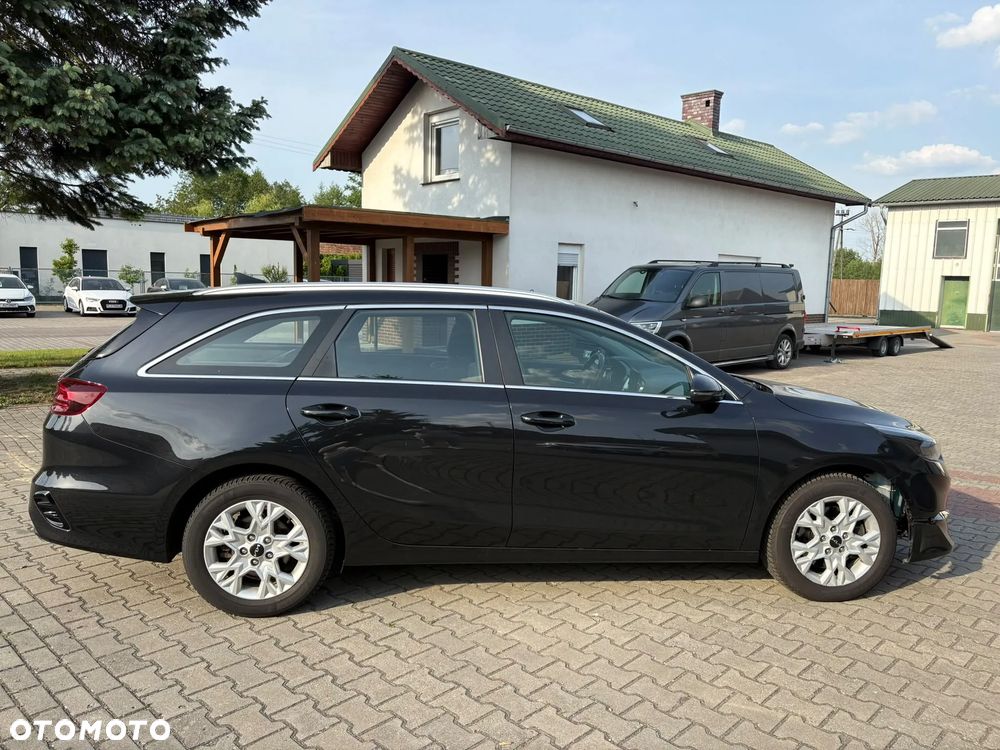 Kia Ceed - 9
