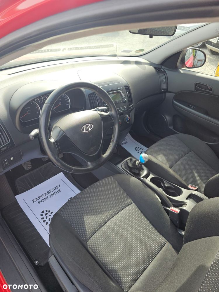 Hyundai i30 1.6 CRDi Base + World Cup - 8
