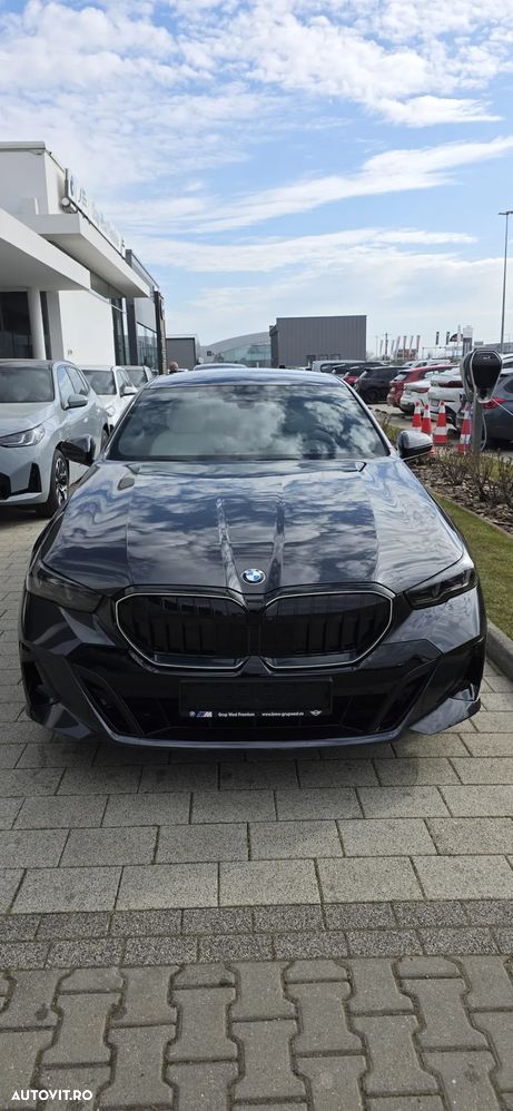 BMW Seria 5 540d xDrive AT MHEV - 4