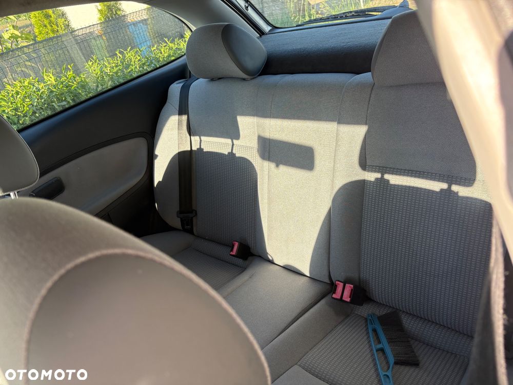 Seat Ibiza 1.4 16V Signo - 6