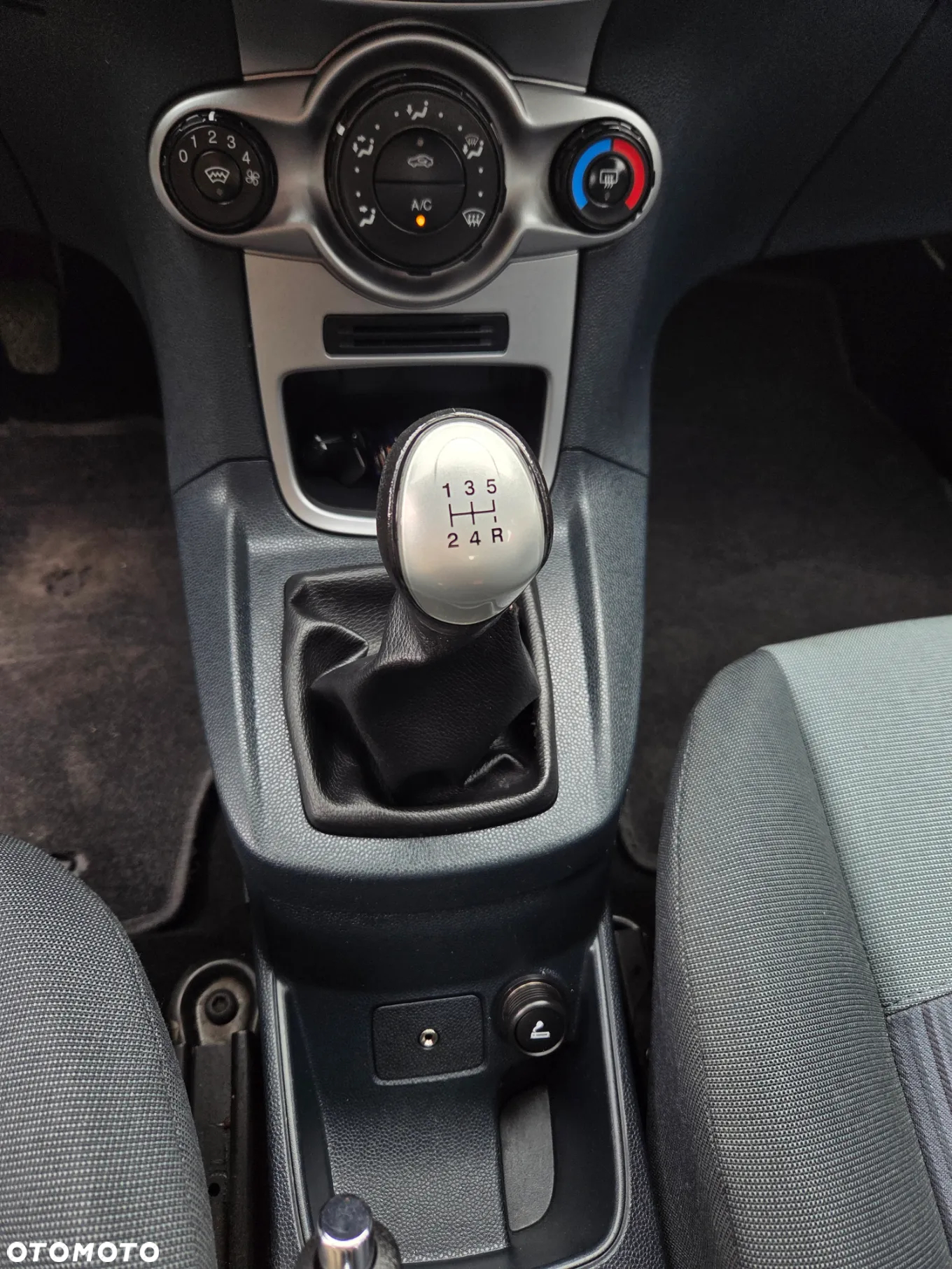 Ford Fiesta 1.25 Ambiente - 25