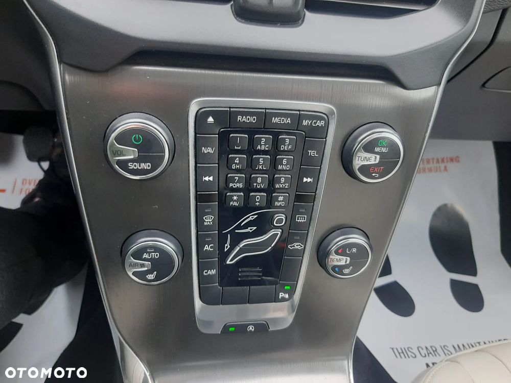 Volvo V40 D2 Summum - 16