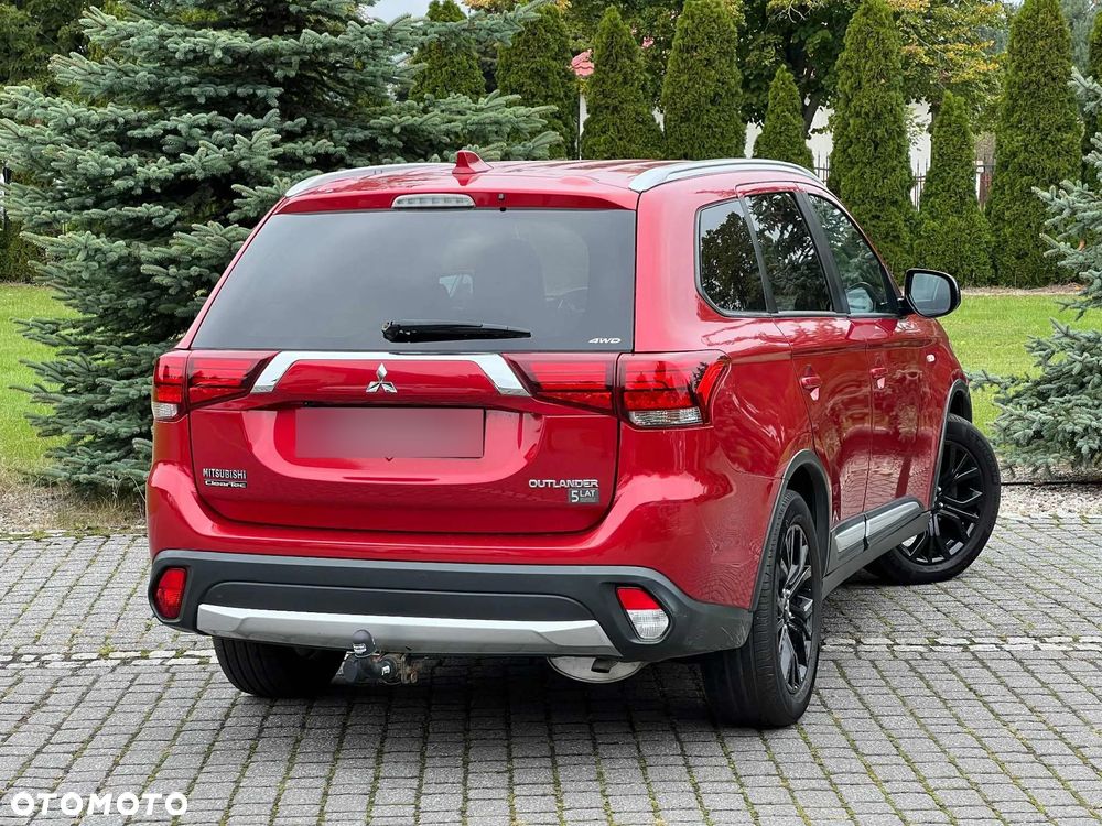 Mitsubishi Outlander - 10