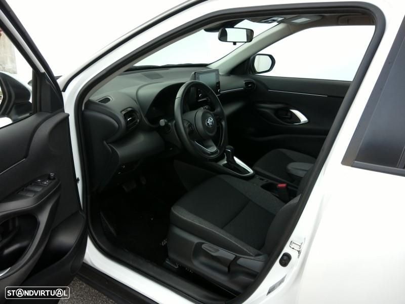 Toyota Yaris Cross 1.5 HDF Comfort Plus - 9