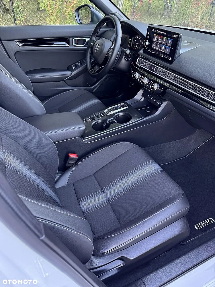 Honda Civic 2.0 i-MMD Hybrid Sport - 28