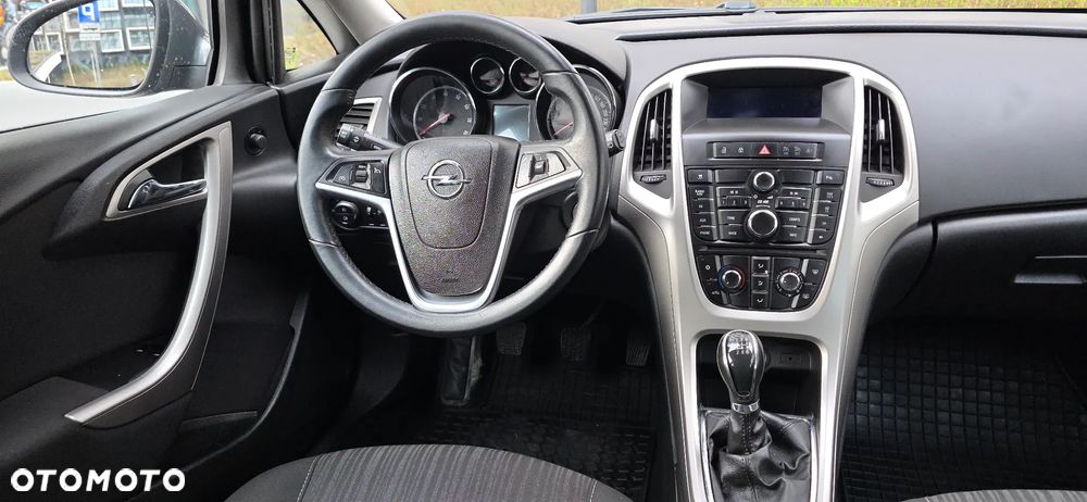 Opel Astra 1.4 Turbo Cosmo - 11
